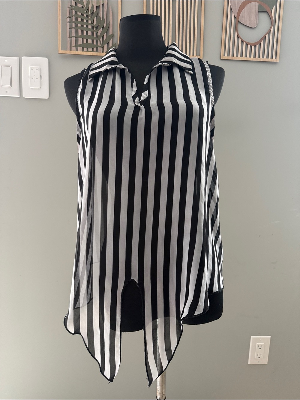 Papaya Black & White Striped Sleeveless Collared Tunic